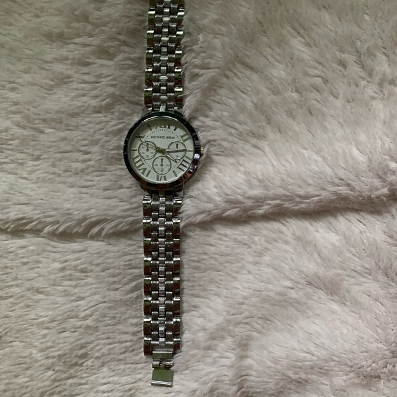 Watch - Picture 2 of 2